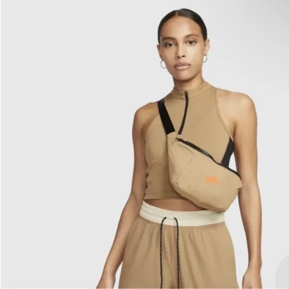 Nike Sportswear Revolution Sports Utility 1/2-zip Jacket Windbreaker Lightweight - Picture 2 of 7